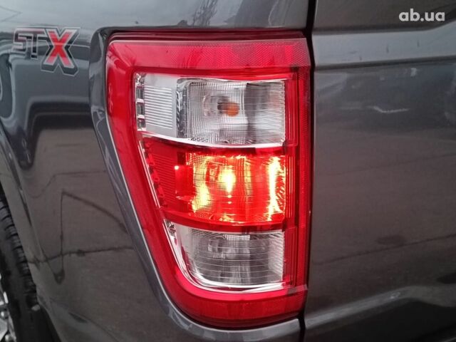 Серый Форд Ф-150, объемом двигателя 2.7 л и пробегом 185 тыс. км за 30990 $, фото 11 на Automoto.ua