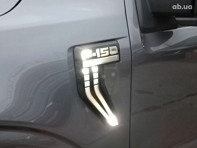 Серый Форд Ф-150, объемом двигателя 2.7 л и пробегом 185 тыс. км за 30990 $, фото 9 на Automoto.ua
