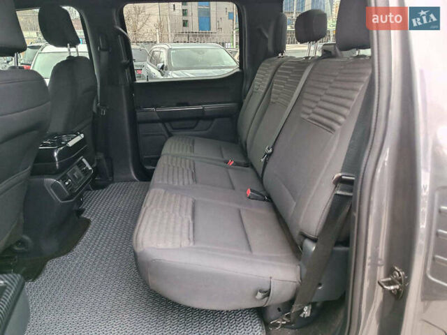 Серый Форд Ф-150, объемом двигателя 2.7 л и пробегом 185 тыс. км за 30940 $, фото 17 на Automoto.ua