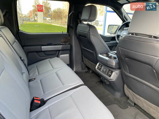 Серый Форд Ф-150, объемом двигателя 0 л и пробегом 2 тыс. км за 60300 $, фото 26 на Automoto.ua