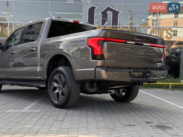 Форд Ф-150 2022 в Одессе на Automoto.ua Серый Форд Ф-150, объемом двигателя 0 л и пробегом 1 тыс. км за 56000 $, фото 5 на Automoto.ua