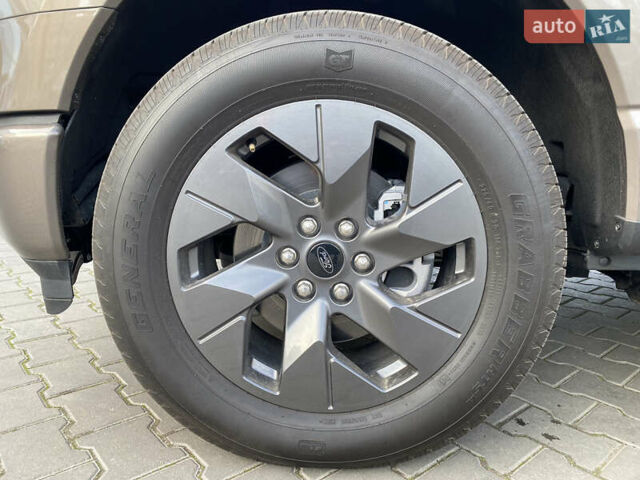 Серый Форд Ф-150, объемом двигателя 0 л и пробегом 2 тыс. км за 60300 $, фото 35 на Automoto.ua