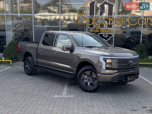 Форд Ф-150 2022 в Одессе на Automoto.ua Серый Форд Ф-150, объемом двигателя 0 л и пробегом 1 тыс. км за 56000 $, фото 2 на Automoto.ua