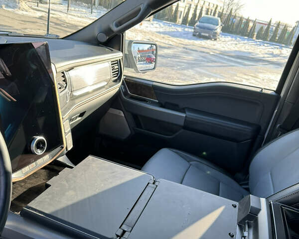Сірий Форд Ф-150, об'ємом двигуна 0 л та пробігом 9 тис. км за 86000 $, фото 61 на Automoto.ua