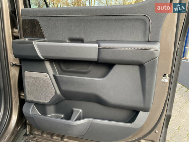 Серый Форд Ф-150, объемом двигателя 0 л и пробегом 2 тыс. км за 60300 $, фото 25 на Automoto.ua