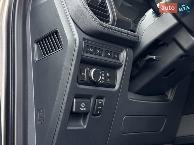 Форд Ф-150 2022 в Одессе на Automoto.ua Серый Форд Ф-150, объемом двигателя 0 л и пробегом 1 тыс. км за 56000 $, фото 15 на Automoto.ua