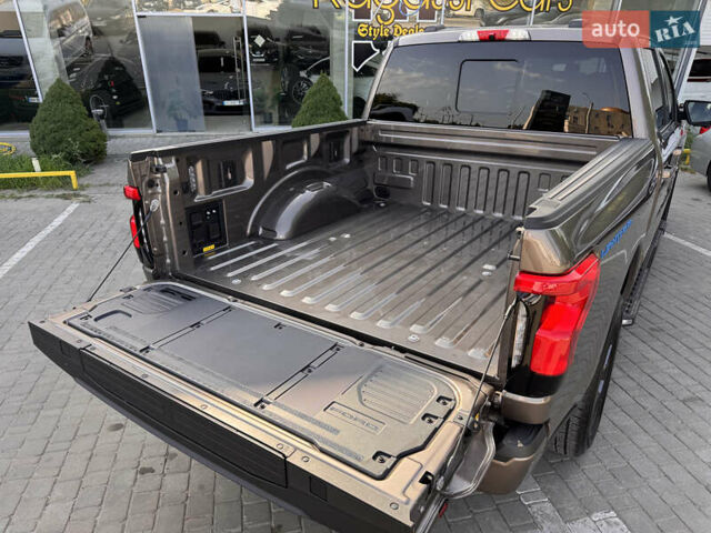 Форд Ф-150 2022 в Одессе на Automoto.ua Серый Форд Ф-150, объемом двигателя 0 л и пробегом 1 тыс. км за 56000 $, фото 19 на Automoto.ua
