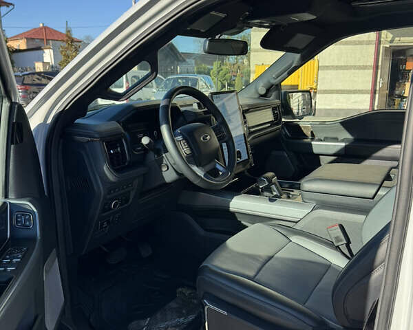 Сірий Форд Ф-150, об'ємом двигуна 0 л та пробігом 4 тис. км за 45000 $, фото 10 на Automoto.ua