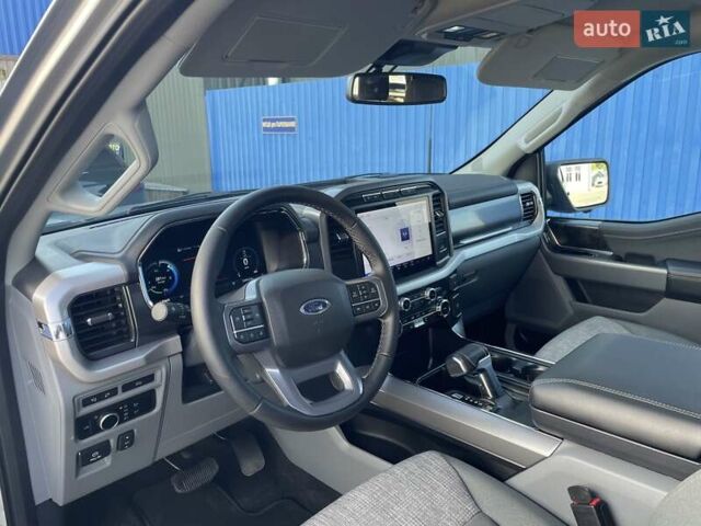 Серый Форд Ф-150, объемом двигателя 0 л и пробегом 22 тыс. км за 37500 $, фото 23 на Automoto.ua