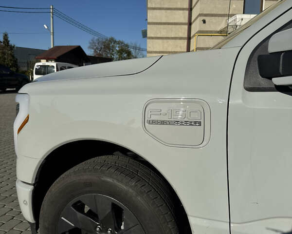 Сірий Форд Ф-150, об'ємом двигуна 0 л та пробігом 4 тис. км за 45000 $, фото 6 на Automoto.ua