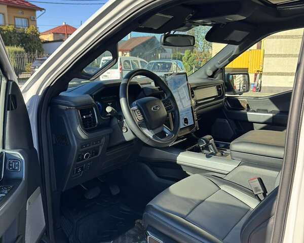 Сірий Форд Ф-150, об'ємом двигуна 0 л та пробігом 4 тис. км за 45000 $, фото 9 на Automoto.ua