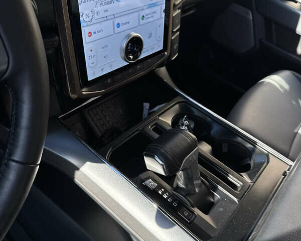 Сірий Форд Ф-150, об'ємом двигуна 0 л та пробігом 4 тис. км за 45000 $, фото 11 на Automoto.ua