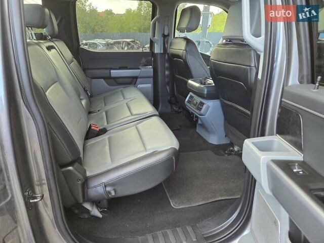 Серый Форд Ф-150, объемом двигателя 0 л и пробегом 14 тыс. км за 43000 $, фото 19 на Automoto.ua
