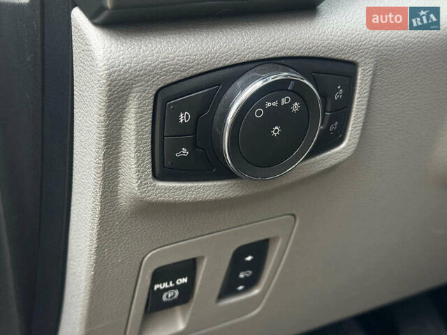 Синій Форд Ф-150, об'ємом двигуна 2.7 л та пробігом 245 тис. км за 24990 $, фото 16 на Automoto.ua