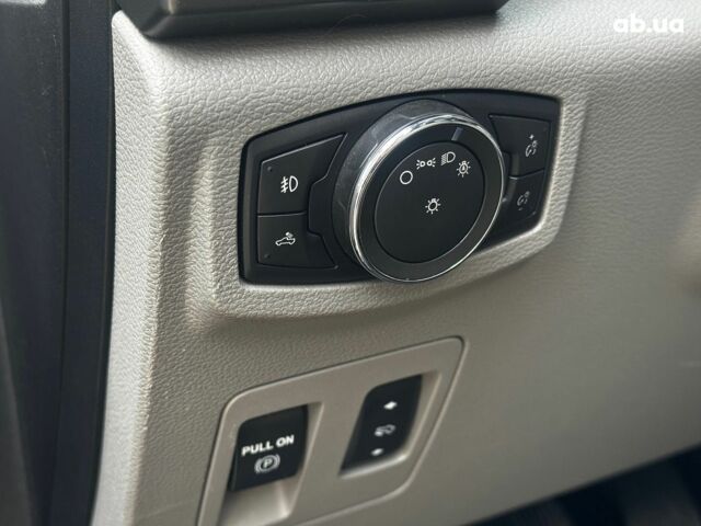 Синий Форд Ф-150, объемом двигателя 2.7 л и пробегом 245 тыс. км за 24990 $, фото 16 на Automoto.ua