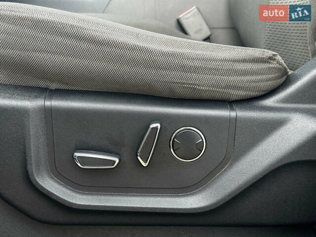 Синій Форд Ф-150, об'ємом двигуна 2.7 л та пробігом 245 тис. км за 24990 $, фото 17 на Automoto.ua