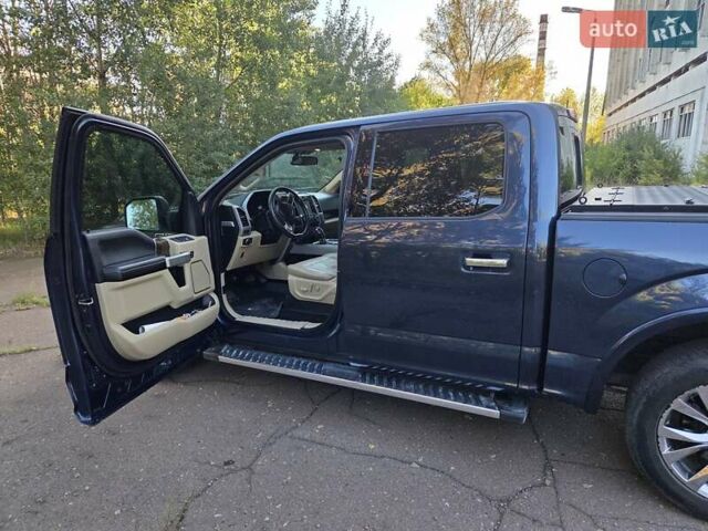 Синий Форд Ф-150, объемом двигателя 5 л и пробегом 144 тыс. км за 28800 $, фото 7 на Automoto.ua