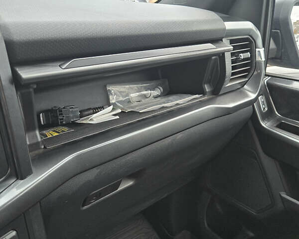 Синий Форд Ф-150, объемом двигателя 2.7 л и пробегом 48 тыс. км за 54800 $, фото 19 на Automoto.ua