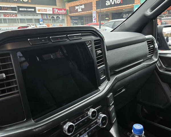 Синий Форд Ф-150, объемом двигателя 2.7 л и пробегом 48 тыс. км за 54800 $, фото 9 на Automoto.ua