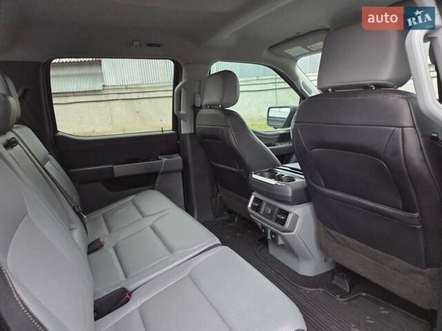 Синий Форд Ф-150, объемом двигателя 0 л и пробегом 42 тыс. км за 46500 $, фото 18 на Automoto.ua