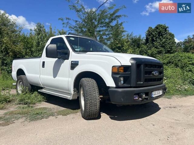 Белый Форд Ф-250, объемом двигателя 5.4 л и пробегом 120 тыс. км за 13000 $, фото 4 на Automoto.ua