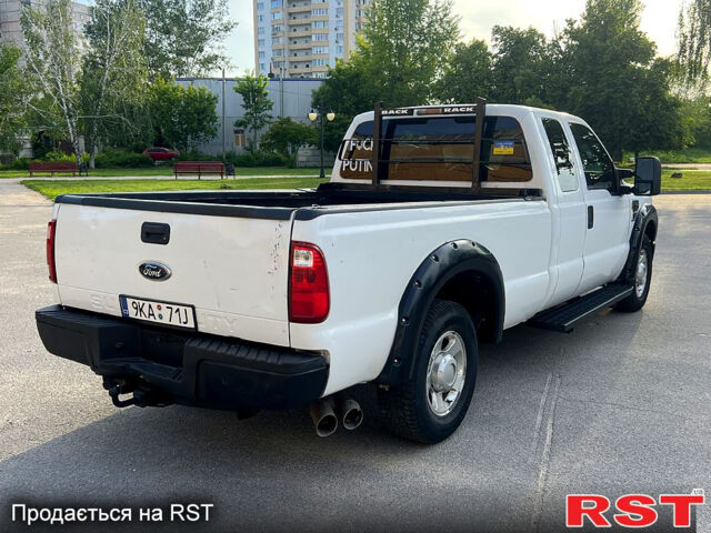Білий Форд Ф-250, об'ємом двигуна 7 л та пробігом 150 тис. км за 8800 $, фото 3 на Automoto.ua