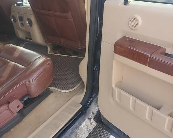 Синий Форд Ф-250, объемом двигателя 6.7 л и пробегом 165 тыс. км за 42000 $, фото 22 на Automoto.ua