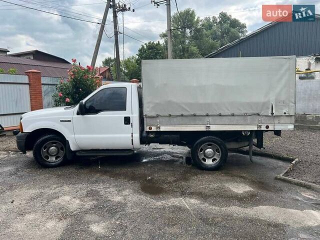 Белый Форд Ф-350, объемом двигателя 5.4 л и пробегом 200 тыс. км за 10000 $, фото 5 на Automoto.ua