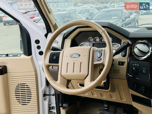 Белый Форд Ф-450, объемом двигателя 6.4 л и пробегом 116 тыс. км за 29000 $, фото 26 на Automoto.ua