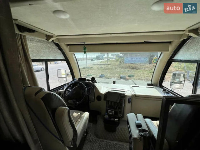 Белый Форд F-530, объемом двигателя 7.4 л и пробегом 35 тыс. км за 68000 $, фото 10 на Automoto.ua