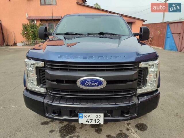 Синий Форд Ф-550, объемом двигателя 6 л и пробегом 144 тыс. км за 49900 $, фото 1 на Automoto.ua