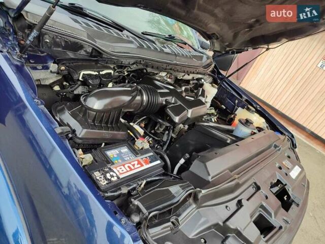 Синий Форд Ф-550, объемом двигателя 6 л и пробегом 144 тыс. км за 49900 $, фото 14 на Automoto.ua