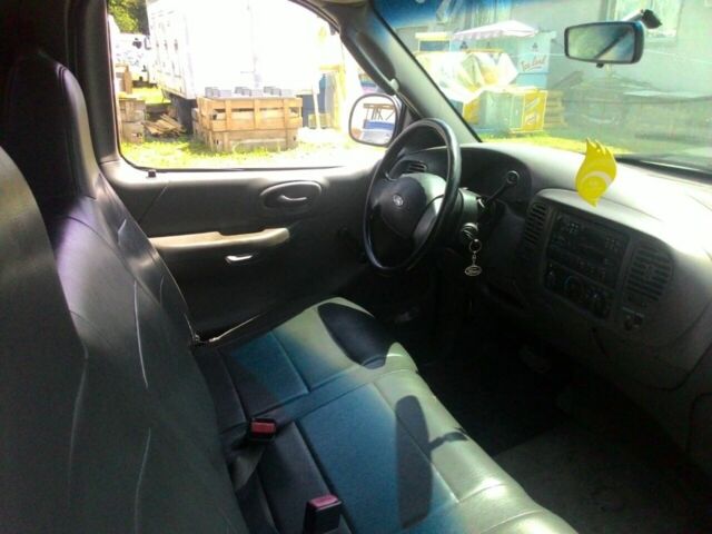 Белый Форд F-Series, объемом двигателя 4.2 л и пробегом 280 тыс. км за 6415 $, фото 6 на Automoto.ua