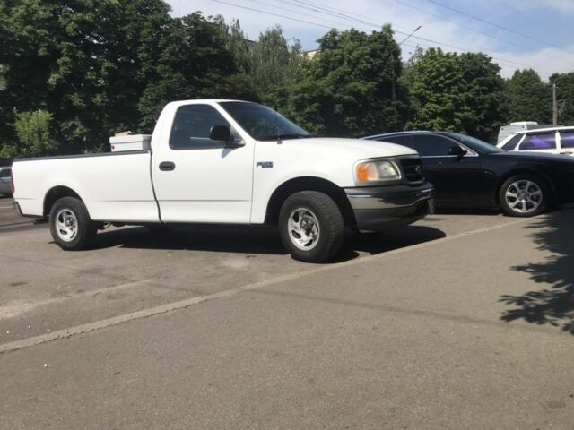 Белый Форд F-Series, объемом двигателя 4.2 л и пробегом 280 тыс. км за 6415 $, фото 1 на Automoto.ua