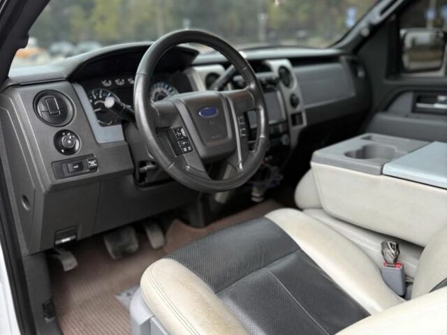 Белый Форд F-Series, объемом двигателя 5 л и пробегом 180 тыс. км за 21000 $, фото 5 на Automoto.ua