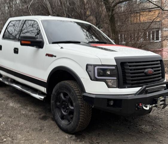 Белый Форд F-Series, объемом двигателя 5 л и пробегом 355 тыс. км за 12000 $, фото 2 на Automoto.ua