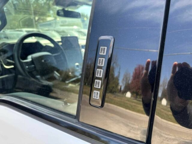 Белый Форд F-Series, объемом двигателя 0 л и пробегом 28 тыс. км за 17000 $, фото 13 на Automoto.ua