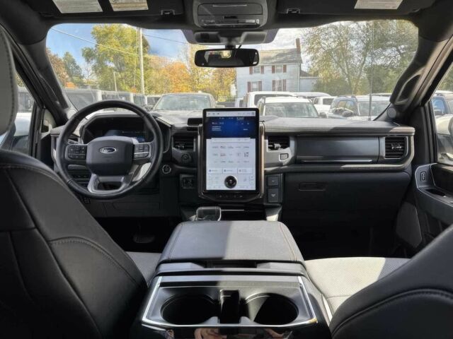 Белый Форд F-Series, объемом двигателя 0 л и пробегом 28 тыс. км за 17000 $, фото 6 на Automoto.ua