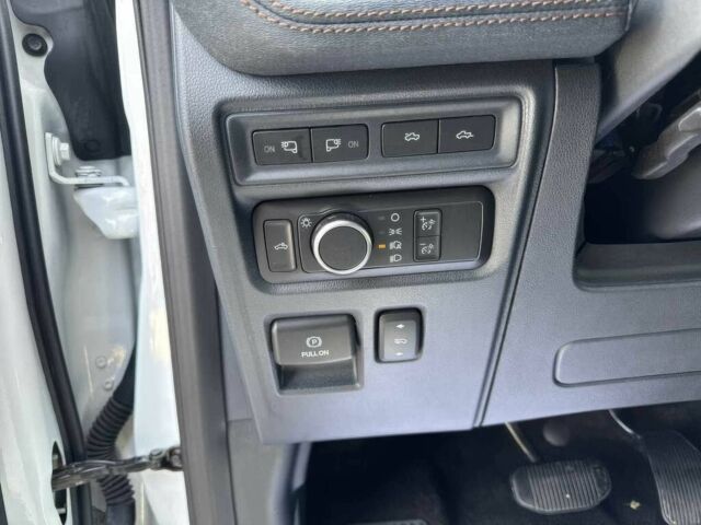 Белый Форд F-Series, объемом двигателя 0 л и пробегом 28 тыс. км за 17000 $, фото 9 на Automoto.ua