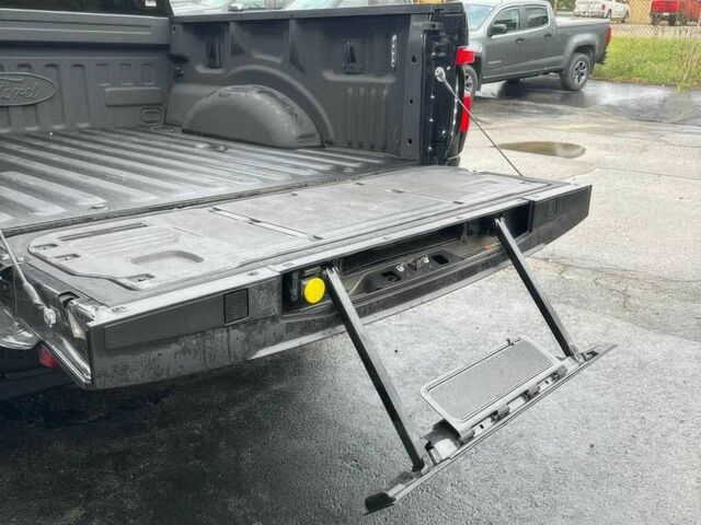 Черный Форд F-Series, объемом двигателя 0 л и пробегом 10 тыс. км за 17500 $, фото 9 на Automoto.ua