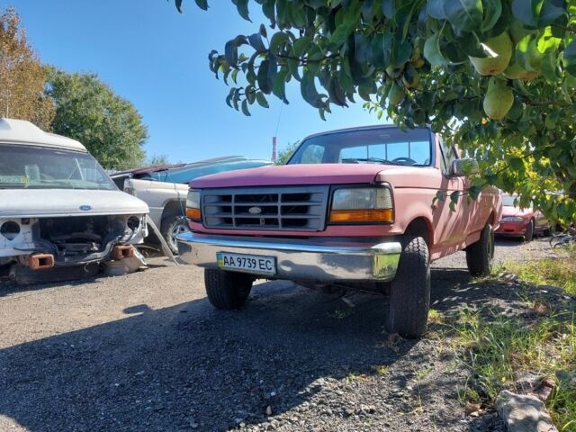Форд F-Series 1993 в Киеве на Automoto.ua Красный Форд F-Series, объемом двигателя 0 л и пробегом 140 тыс. км за 8800 $, фото 1 на Automoto.ua