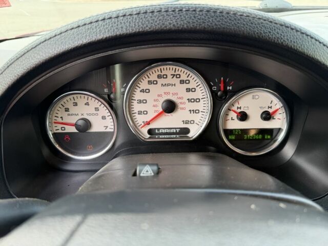 Красный Форд F-Series, объемом двигателя 5.4 л и пробегом 316 тыс. км за 8000 $, фото 15 на Automoto.ua