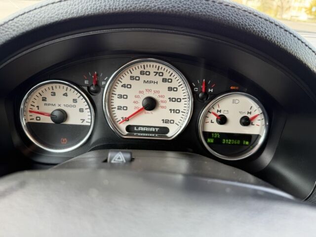 Красный Форд F-Series, объемом двигателя 5.4 л и пробегом 316 тыс. км за 8000 $, фото 18 на Automoto.ua