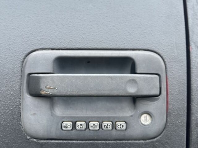 Форд F-Series, объемом двигателя 5.4 л и пробегом 260 тыс. км за 4700 $, фото 9 на Automoto.ua