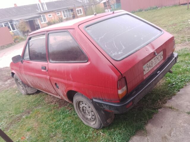 Красный Форд Фестива, объемом двигателя 0 л и пробегом 1 тыс. км за 596 $, фото 4 на Automoto.ua