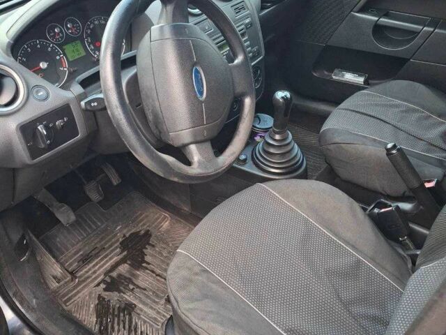 Серый Форд Фестива, объемом двигателя 1.4 л и пробегом 271 тыс. км за 3199 $, фото 5 на Automoto.ua