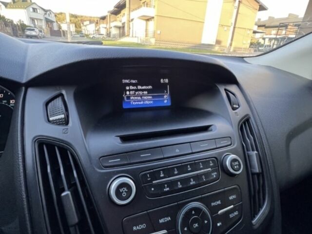 Форд Фестива 2015 в Тернополе на Automoto.ua Серый Форд Фестива, объемом двигателя 1 л и пробегом 160 тыс. км за 6600 $, фото 9 на Automoto.ua