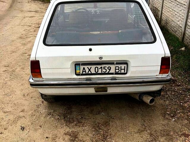 Білий Форд Фієста, об'ємом двигуна 1.1 л та пробігом 0 тис. км за 200 $, фото 3 на Automoto.ua