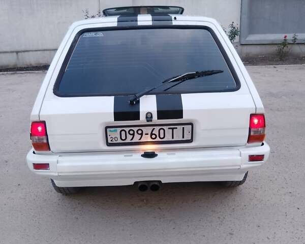 Белый Форд Фиеста, объемом двигателя 1.4 л и пробегом 53 тыс. км за 1200 $, фото 1 на Automoto.ua