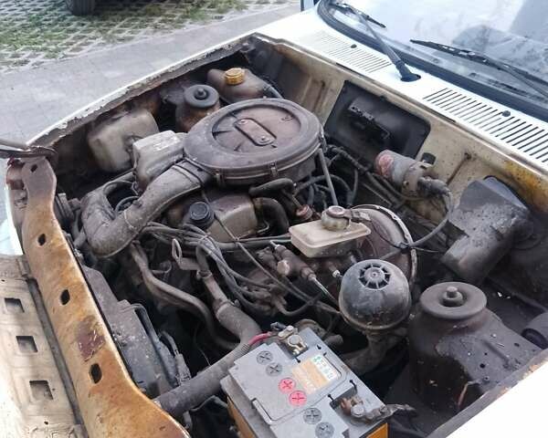 Белый Форд Фиеста, объемом двигателя 1.4 л и пробегом 53 тыс. км за 1200 $, фото 9 на Automoto.ua